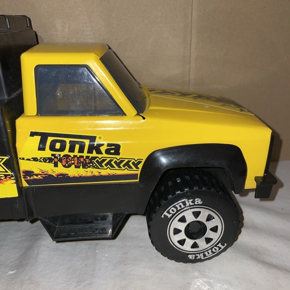 NICE 2020 Tonka Road Service Wrecker Tow Truck Yellow Metal & Plastic Toy - Picture 9 of 12